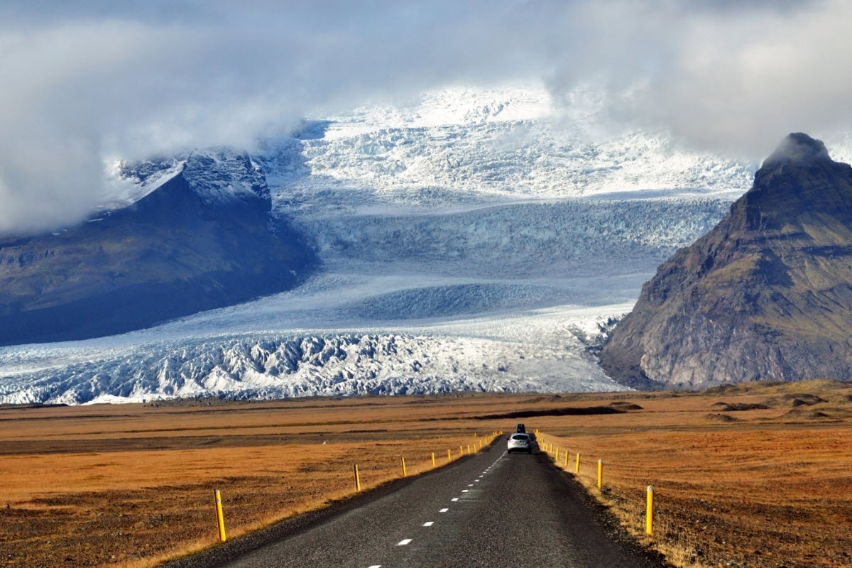 The amazing view from the road in Vatnajokull National Park