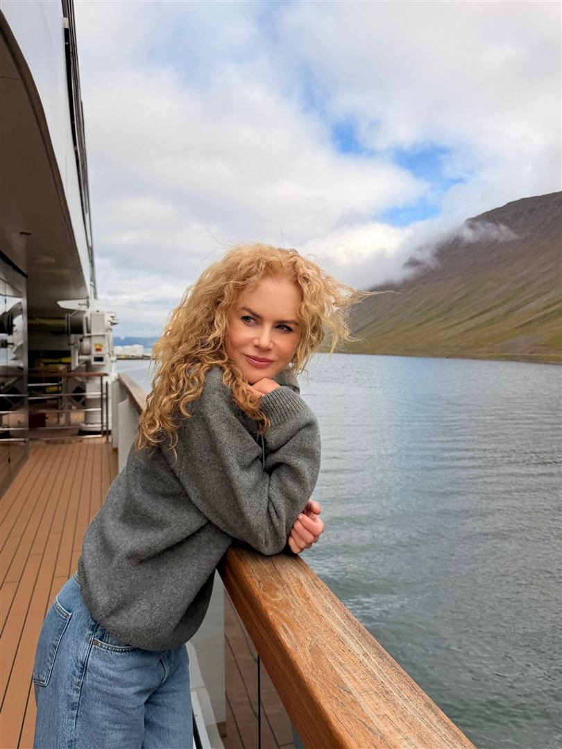 Nicole Kidman during her Iceland trip, photo 1 of 8