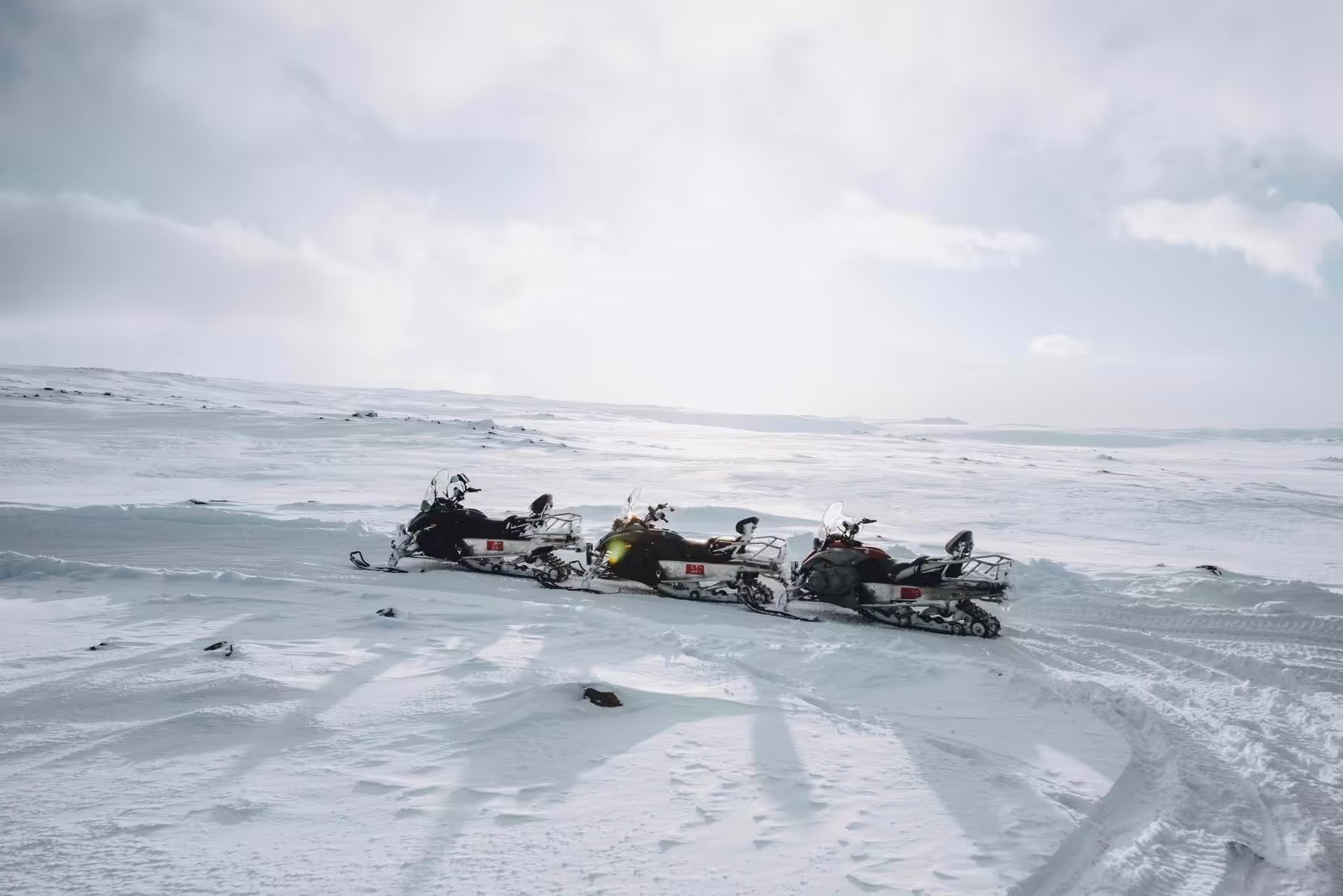 Snowmobile route across Langjökull glacier