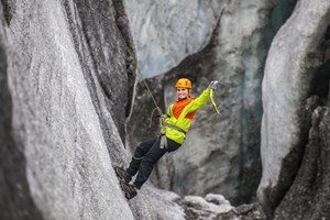 Skaftafell Glacier Hike & Ice Climbing tour in Iceland