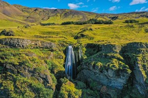 Private South Coast Waterfalls & Coastal Classics tour in Iceland