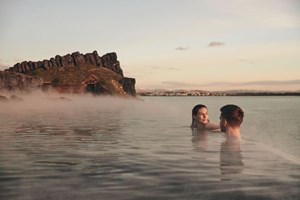 Sky Lagoon Sér Pass with Transfer tour in Iceland