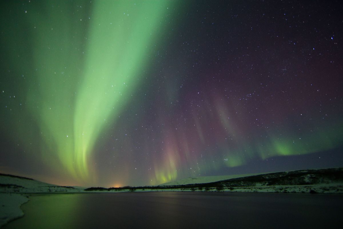 Tour de auroras boreales para grupos pequeños con cacao y pasteles tour in Iceland