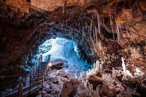 Golden Circle and Caving tour in Iceland