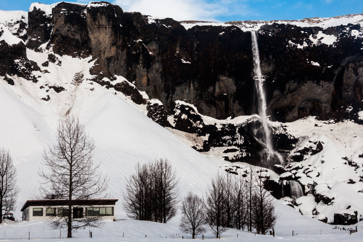 Foss a Sidu Waterfall during winter