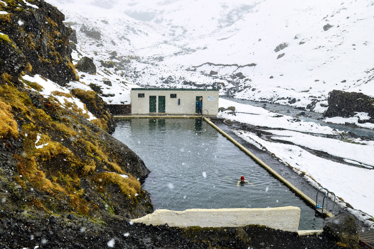 After a long day in Iceland it is perfect to dip in the warm and cozy pool Seljavallalaug and relax, surrounded by nothing but the nature