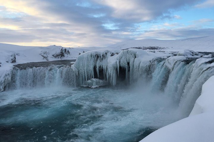 Lago Mývatn y Goðafoss en 4x4 desde Akureyri — excursión en Islandia