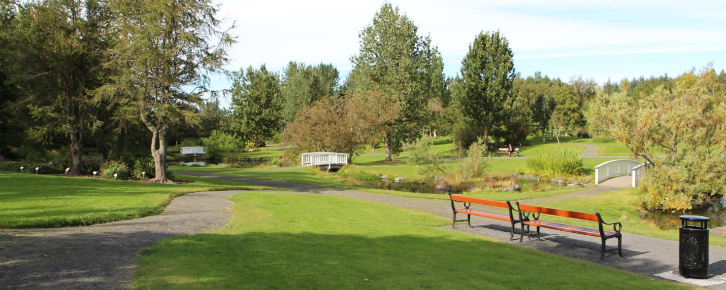 Green public spaces and paths in Laugardalur Reykjavík