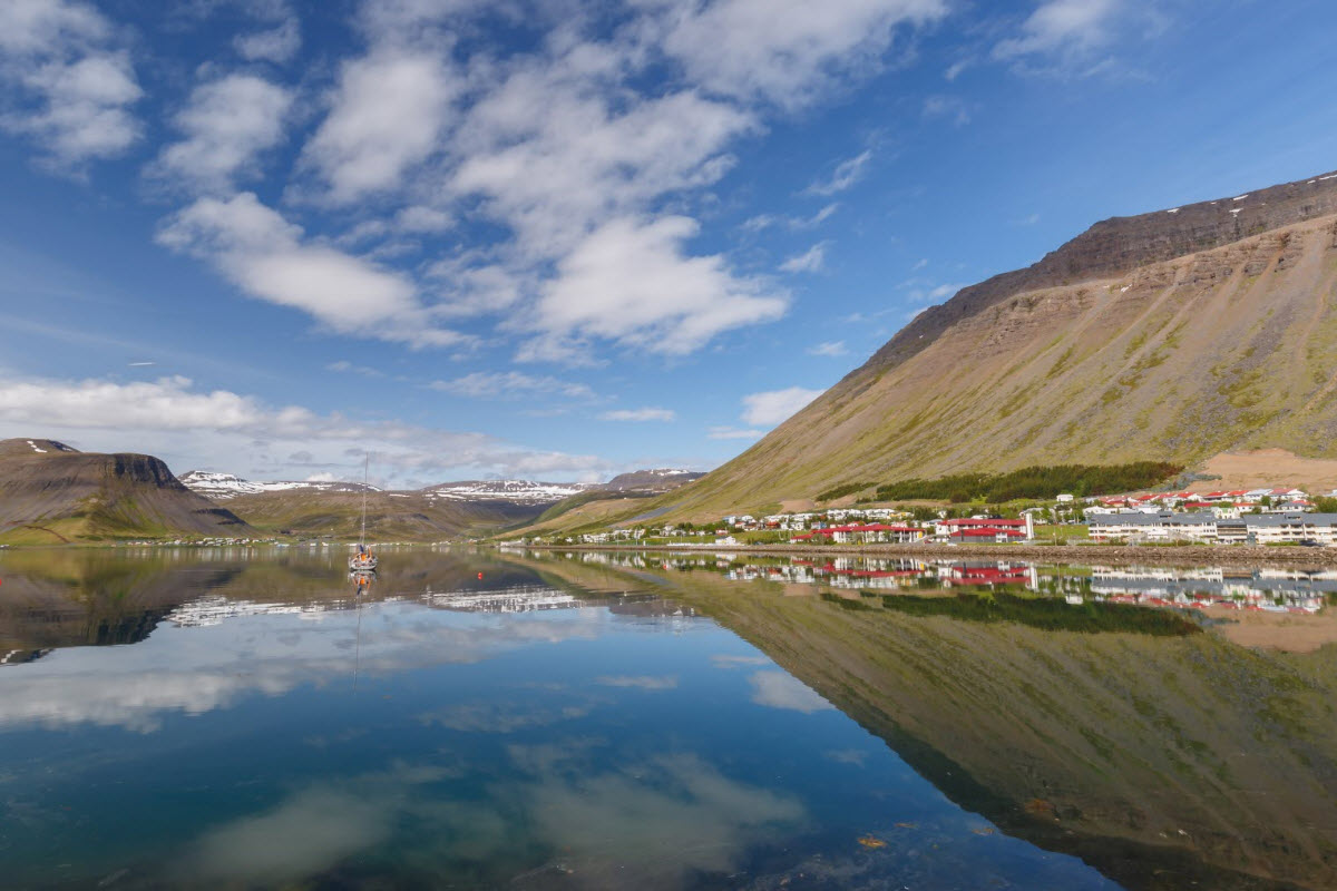 The view over the fjord and the town of Ísafjörður