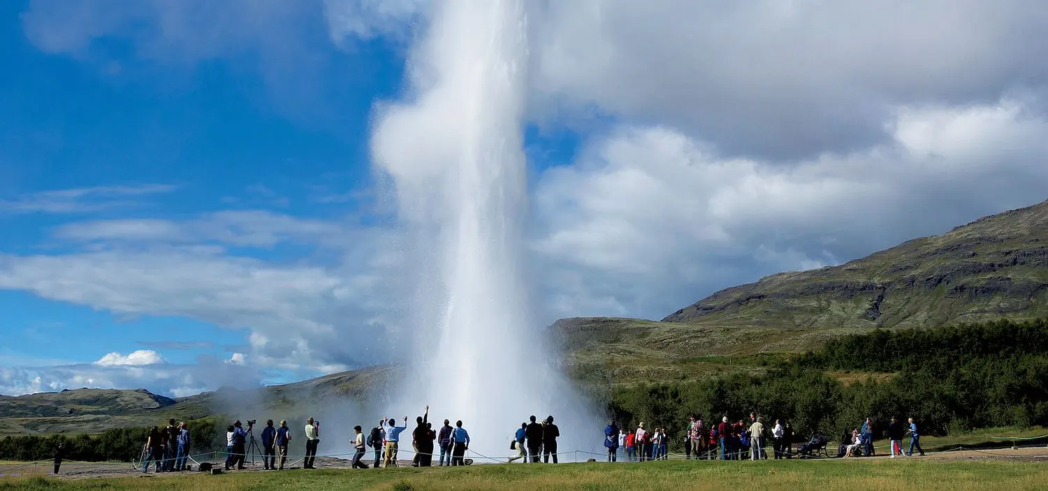 Lago Mývatn desde el puerto de Akureyri – Excursión en español tour in Iceland