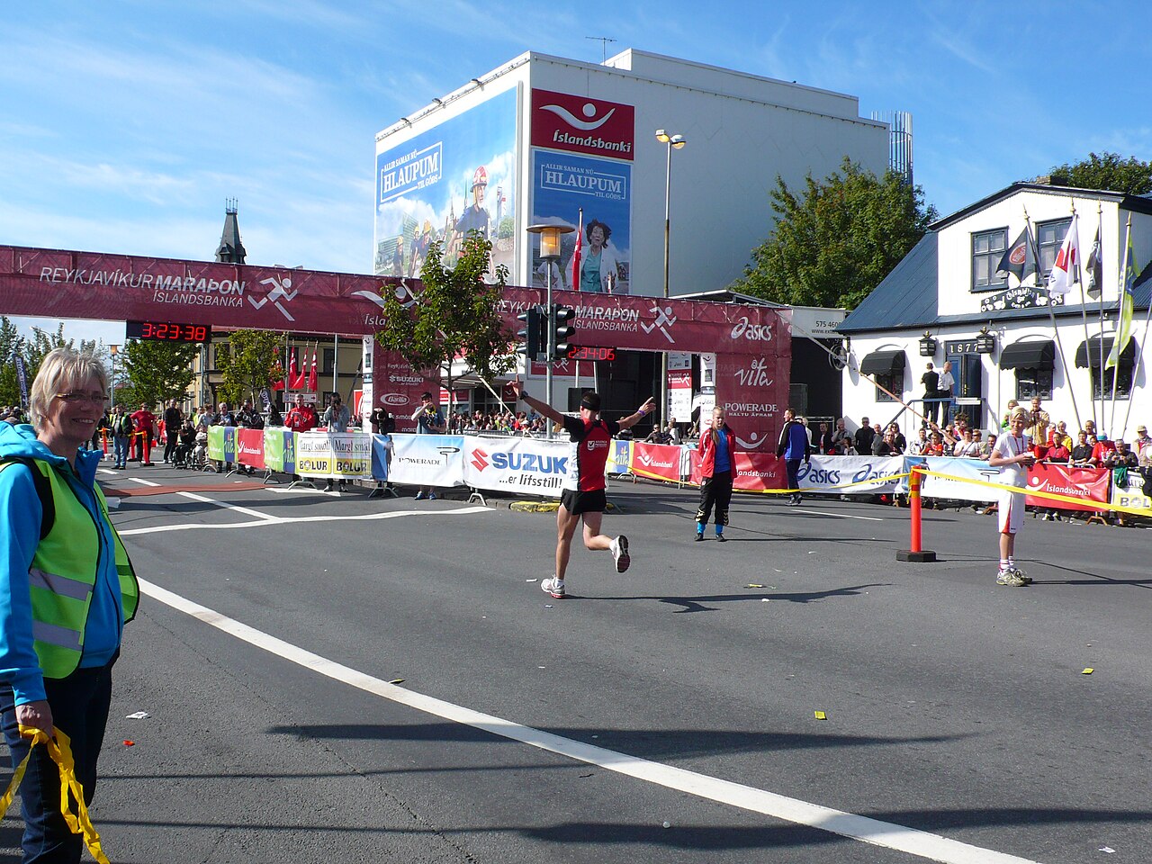 Runners crossing the finish line at the Reykjavik Marathon