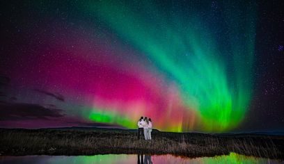 Tour privado de auroras boreales con historias vikingas tour in Iceland