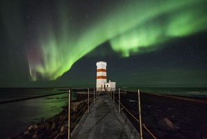 Northern Lights 4x4 Minibus with Cocoa & Photos tour in Iceland