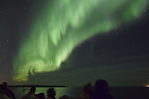 Caballos islandeses y auroras boreales en barco — excursión en Islandia