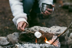 Northern Lights Campfire, Cocoa & Marshmallows tour in Iceland