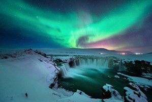 Private Northern Lights Hunt with Icelandic Treats tour in Iceland