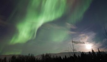 Private Northern Lights Tour with Photos & Refreshments tour in Iceland