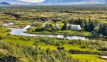 Private Northern Lights Tour with Icelandic Pastries tour in Iceland