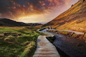 Private Reykjadalur Hot River Northern Lights Hike tour in Iceland