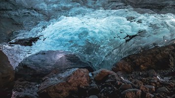 Sólheimajökull Glacier Hike and Ice Cave tour in Iceland
