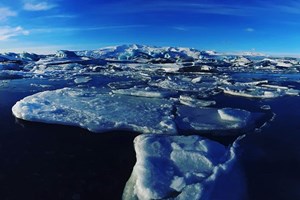 Jökulsárlón and Diamond Beach Private Tour tour in Iceland